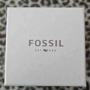 Fossil Solid White Cardboard Paper Packaging Watch Storage Box with Watch Pillow
